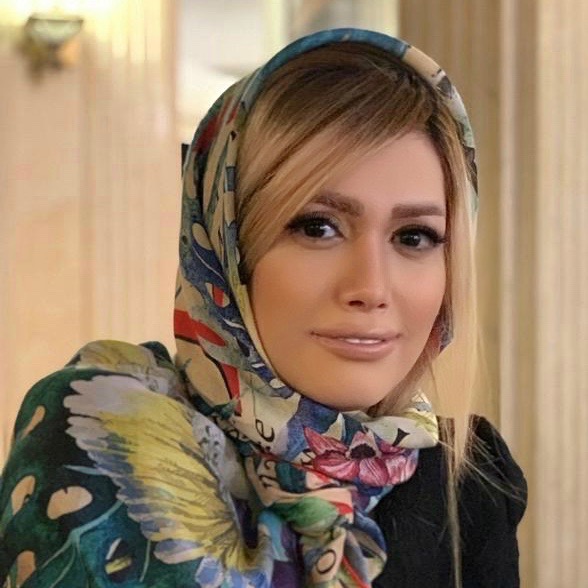 سارا منصفی